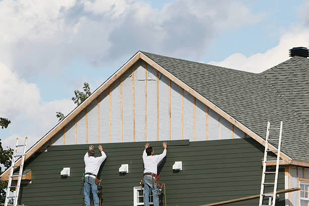 Professional Siding Installation technician working in Dublin, TX
